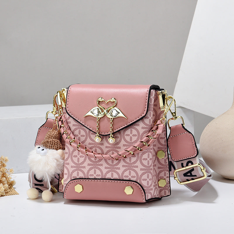 Fashionable Crossbody Flip Cover Bag